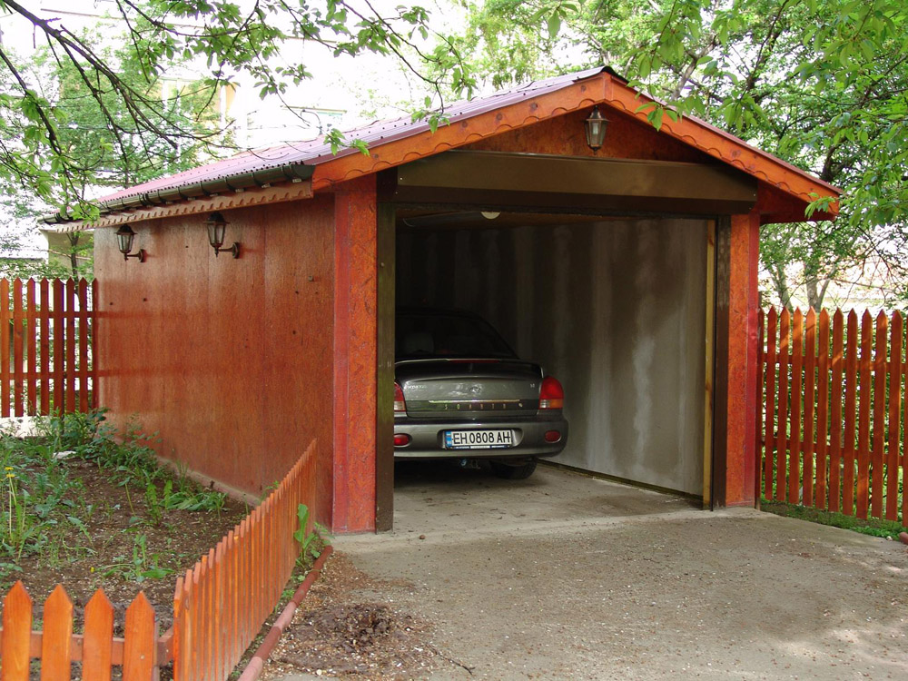 Отдельный гараж тоже требует своего подъездного пути