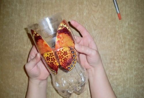 Бабочки из пластиковых бутылок своими руками