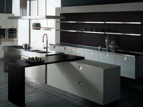 Черный цвет в интерьере кухни: фото и дизайн