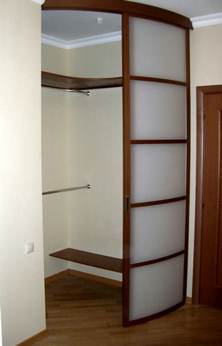 Двери в гардеробную (75 фото): складные и гармошкой для комнаты, книжка и жалюзийные, откатные и распашные