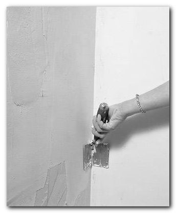 Как наносить шпаклевку на стену
