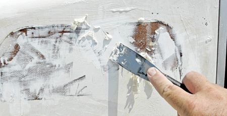 Как снять водоэмульсионную краску с потолка своими руками: пошаговая видео и фото инструкция