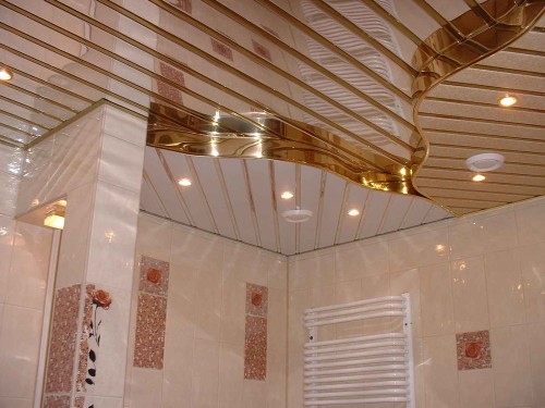 Какой потолок сделать в ванной. Потолок в ванной: особенности, варианты отделки, характеристики материалов
