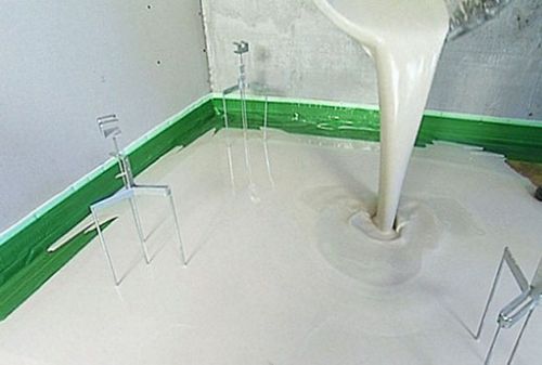 Наливной пол в ванной комнате по деревянному и бетонному основанию, фото-примеры
