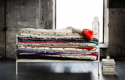 Спальни Ikea (64 фото): дизайн интерьера в стиле «Икеа», текстиль для спальни, планировщик и конструктор