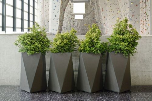 Уличные вазоны для цветов своими руками (64 фото): изделия для дачи и сада из покрышек, мастер-класс по изготовлению кашпо из подручных материалов