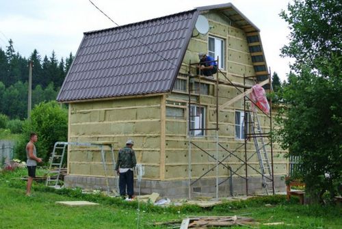 Установка сайдинга на деревянный дом - монтаж обрешетки и крепление материала