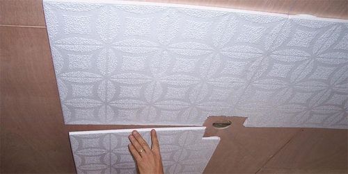 Клей для потолочной плитки: Мастер или Титан, каким лучше клеить, примеры на фото и видео
