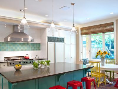 Как выбрать сочетания цветов в интерьере кухни, советы и некоторые правила, а также фото хороших примеров