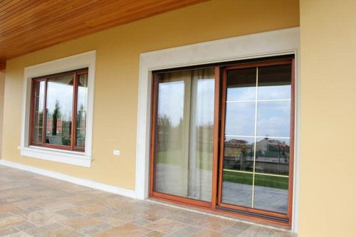 Портальные окна и двери, их особенности и преимущества