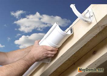 Монтаж водосточной системы – инструкция по установке пластиковых и металлических водостоков своими руками (водосточный, желоб) Монтаж водосточной системы – инструкция по установке пластиковых и металлических водостоков своими руками