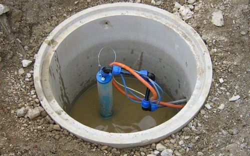 Установка глубинного насоса в скважину – что надо знать и что использовать