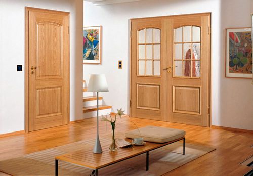 Двери под ламинат (49 фото): как подобрать сочетание пола и дверей цвета орех