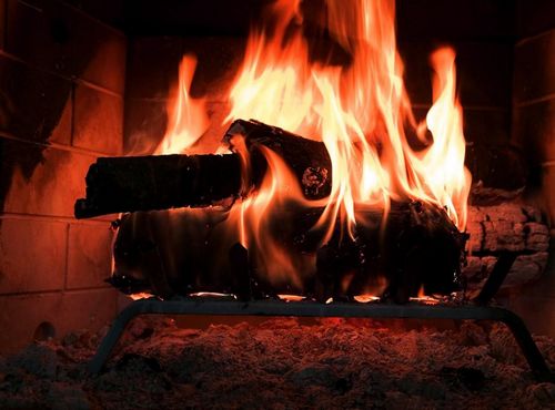 Имитация огня в камине своими руками: муляж и искусственный огонь, декоративные дрова, как сделать пламя