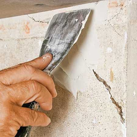 Как заделать трещину на потолке при ремонте своими руками: фото и видео- инструкция