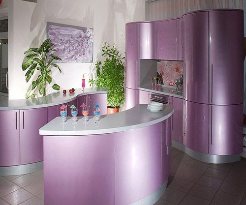 Какие обои для фиолетовой кухни выбрать?