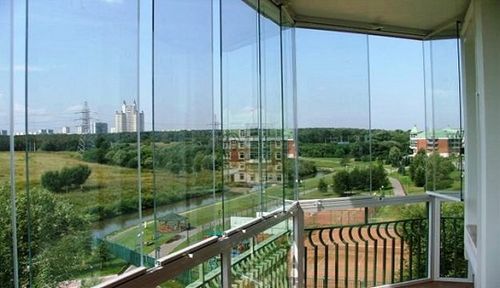 Панорамное остекление балкона: дизайн лоджии с панорамным остеклением