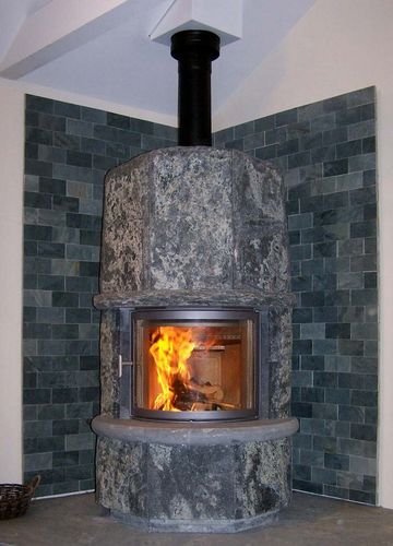 Пеллетный камин: пеллетная печь-термал с водяным контуром, камин на пеллетах Везувий