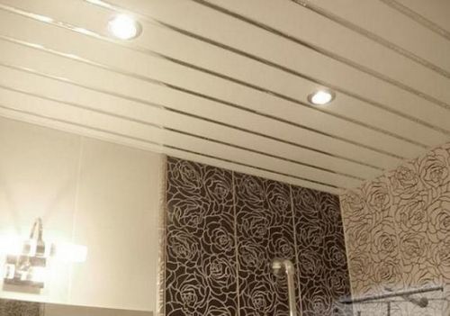 Реечный и панельный потолок в санузлах - особенности и монтаж