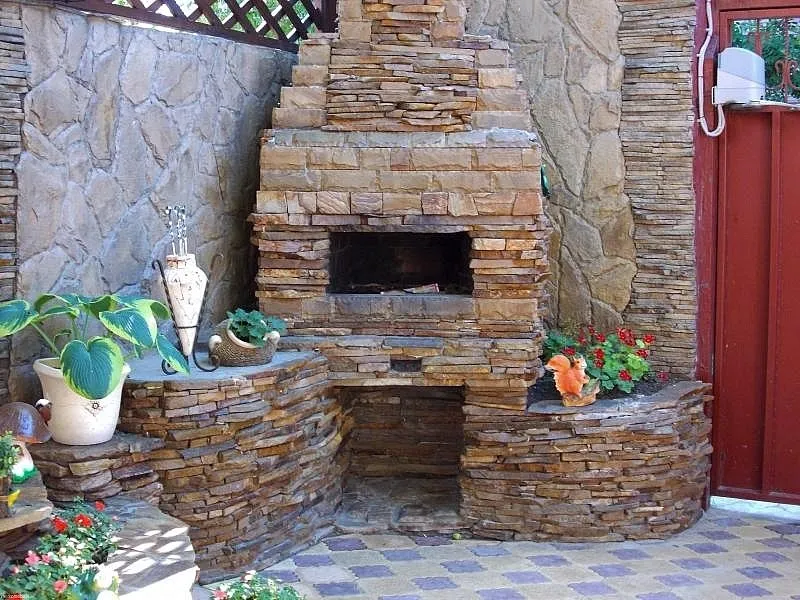 Как сделать мангал из камня своими руками: пошаговое руководство, схемы ...