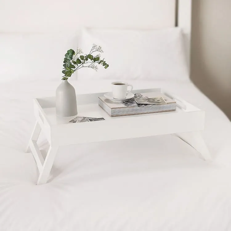 Накроватный столик в классическом белом цвете